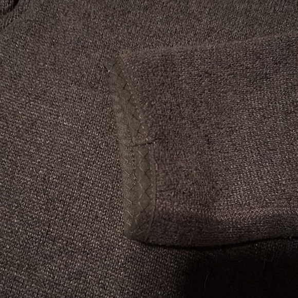 The North Face Button and Zip Fleece Lined Sweater. - Picture 3 of 7